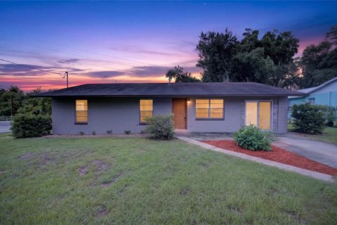 Casa en Groveland, Florida 4 dormitorios, 140.1 m2 № 2342262
