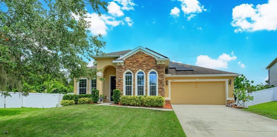 House in Apopka, Florida 3 bedrooms, 205.31 sq.m. № 1893596