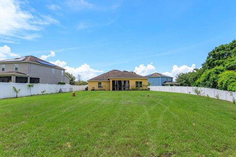 House in Apopka, Florida 3 bedrooms, 205.31 sq.m. № 1893596 - photo 28