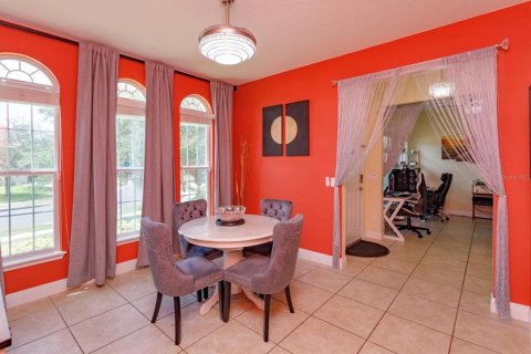 House in Apopka, Florida 3 bedrooms, 205.31 sq.m. № 1893596 - photo 8