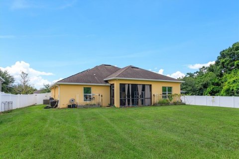 House in Apopka, Florida 3 bedrooms, 205.31 sq.m. № 1893596 - photo 27