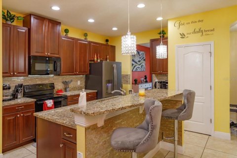 House in Apopka, Florida 3 bedrooms, 205.31 sq.m. № 1893596 - photo 10