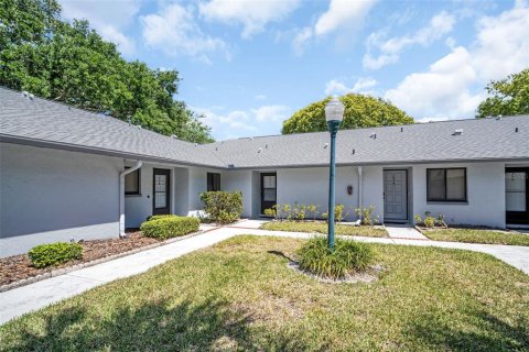 Condo in Clearwater, Florida, 2 bedrooms № 2223466