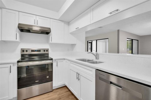 Купить кондоминиум в Клируотер, Флорида 9 комнат, 105.44м2, № 2223466 - фото 7