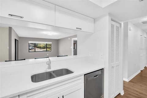 Купить кондоминиум в Клируотер, Флорида 9 комнат, 105.44м2, № 2223466 - фото 9