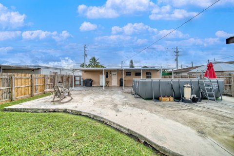 Villa ou maison à vendre à Hialeah, Floride: 3 chambres, 136.75 m2 № 1927391 - photo 24
