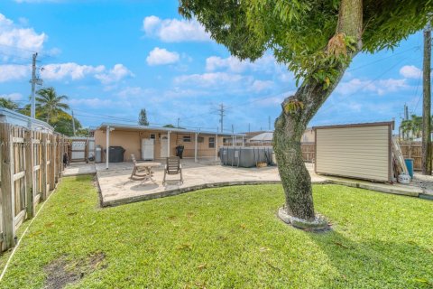 Villa ou maison à vendre à Hialeah, Floride: 3 chambres, 136.75 m2 № 1927391 - photo 25