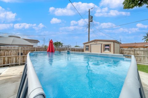 Villa ou maison à vendre à Hialeah, Floride: 3 chambres, 136.75 m2 № 1927391 - photo 23