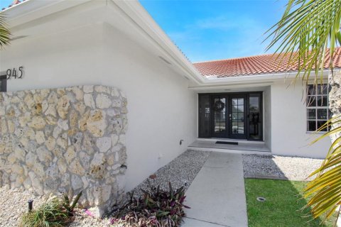 Villa ou maison à louer à Punta Gorda, Floride: 3 chambres, 193.7 m2 № 1647800 - photo 5