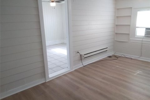 Apartamento en alquiler en Saint Petersburg, Florida, 1 habitación, 40.13 m2 № 2283536 - foto 5