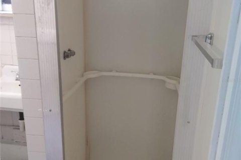 Apartamento en alquiler en Saint Petersburg, Florida, 1 habitación, 40.13 m2 № 2283536 - foto 11