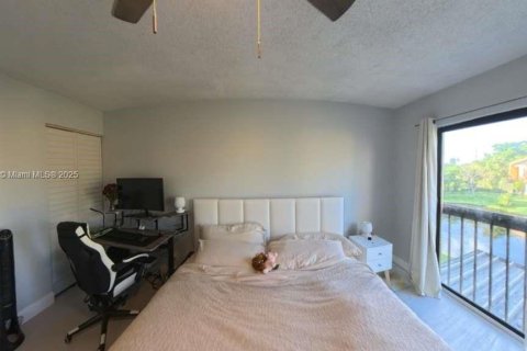 Adosado en venta en Pembroke Pines, Florida, 3 dormitorios, 136.75 m2 № 1949711 - foto 19