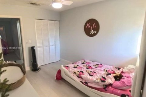 Adosado en venta en Pembroke Pines, Florida, 3 dormitorios, 136.75 m2 № 1949711 - foto 27