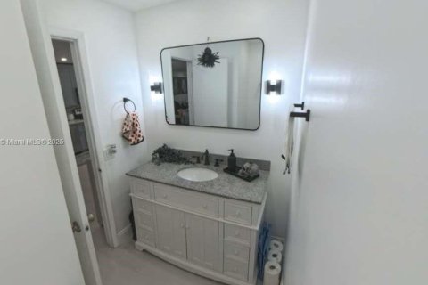 Adosado en venta en Pembroke Pines, Florida, 3 dormitorios, 136.75 m2 № 1949711 - foto 16