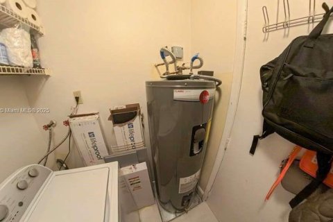 Adosado en venta en Pembroke Pines, Florida, 3 dormitorios, 136.75 m2 № 1949711 - foto 14