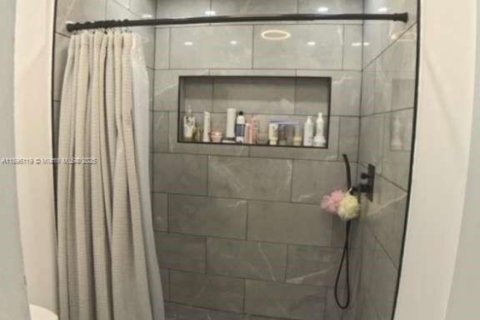 Adosado en venta en Pembroke Pines, Florida, 3 dormitorios, 136.75 m2 № 1949711 - foto 23