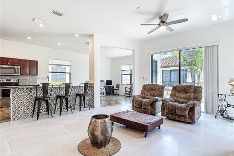 Casa en venta en Ave Maria, Florida, 3 dormitorios, 178.74 m2 № 1942535 - foto 11