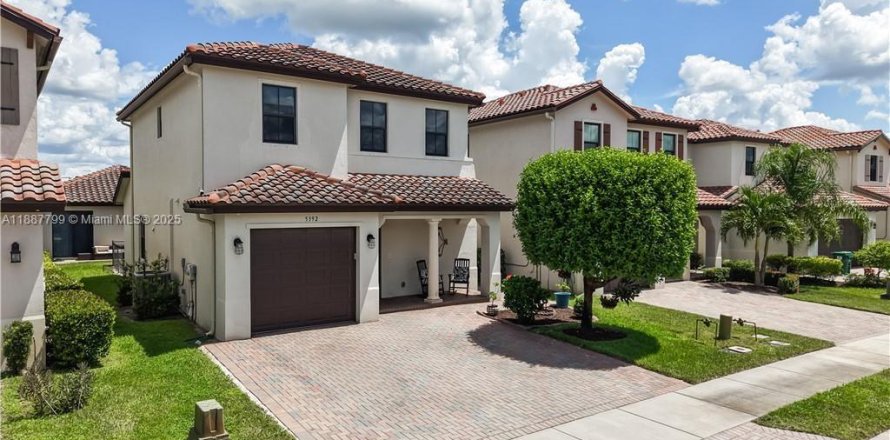 Casa en Ave Maria, Florida 3 dormitorios, 178.74 m2 № 1942535