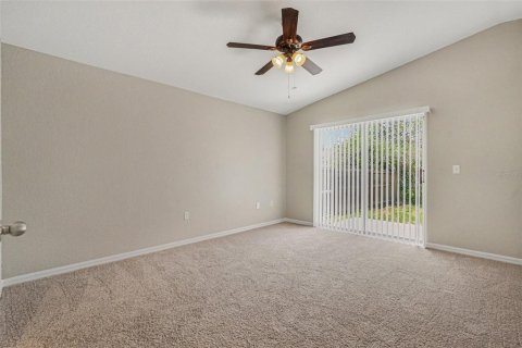 House in Land O' Lakes, Florida 3 bedrooms, 110.83 sq.m. № 2156609 - photo 9