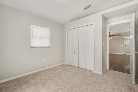 House in Land O' Lakes, Florida 3 bedrooms, 110.83 sq.m. № 2156609 - photo 14
