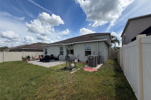 House in Dover, Florida 5 bedrooms, 273.97 sq.m. № 2403533 - photo 8