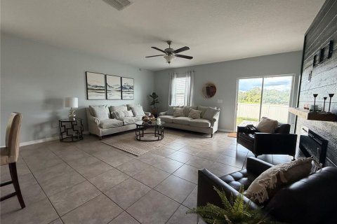 House in Dover, Florida 5 bedrooms, 273.97 sq.m. № 2403533 - photo 18