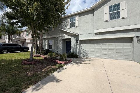 House in Dover, Florida 5 bedrooms, 273.97 sq.m. № 2403533 - photo 4
