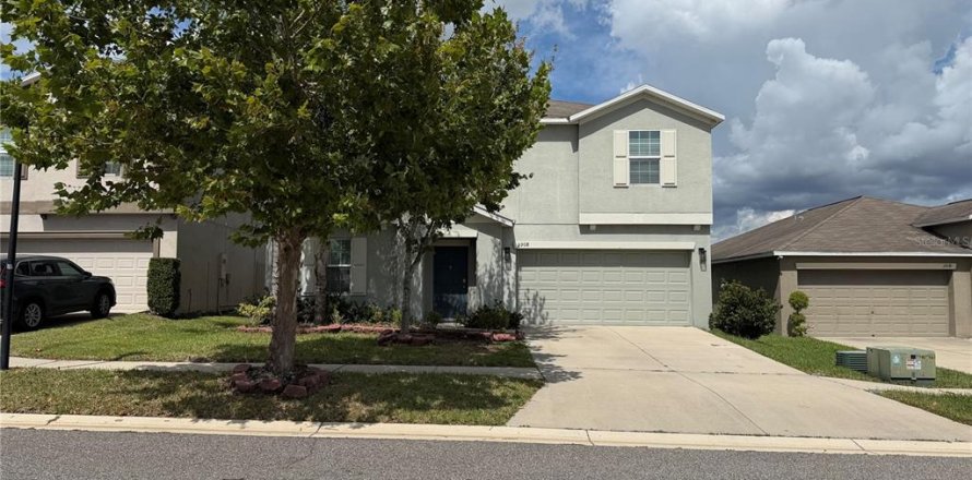 House in Dover, Florida 5 bedrooms, 273.97 sq.m. № 2403533
