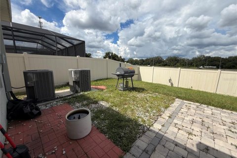 House in Dover, Florida 5 bedrooms, 273.97 sq.m. № 2403533 - photo 5