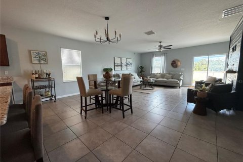 House in Dover, Florida 5 bedrooms, 273.97 sq.m. № 2403533 - photo 21