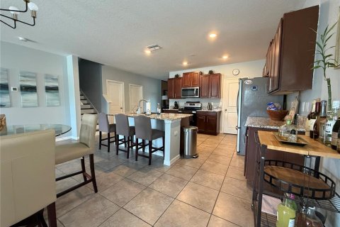 House in Dover, Florida 5 bedrooms, 273.97 sq.m. № 2403533 - photo 17