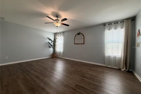 House in Dover, Florida 5 bedrooms, 273.97 sq.m. № 2403533 - photo 24