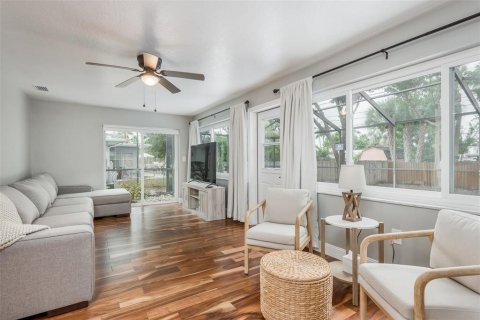 Casa en venta en Dunedin, Florida, 3 dormitorios, 156.91 m2 № 1827760 - foto 6