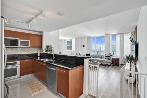 Condominio en venta en Miami, Florida, 2 dormitorios, 126.63 m2 № 2244157 - foto 3