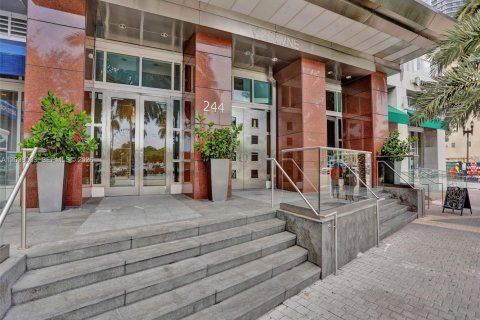 Condominio en venta en Miami, Florida, 2 dormitorios, 126.63 m2 № 2244157 - foto 2
