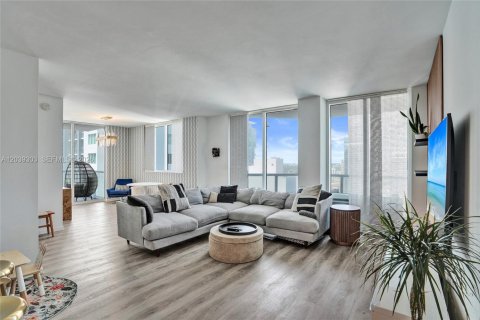 Condominio en venta en Miami, Florida, 2 dormitorios, 126.63 m2 № 2244157 - foto 8