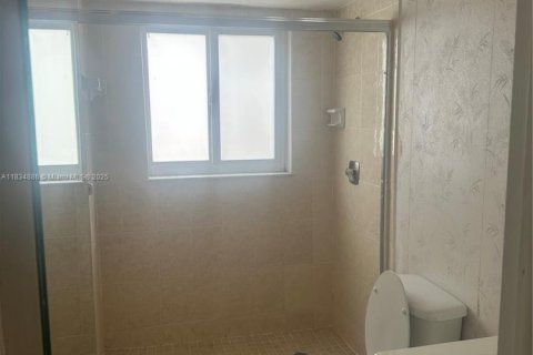 Купить кондоминиум в Санрайз, Флорида 2 спальни, 101.26м2, № 1817602 - фото 15