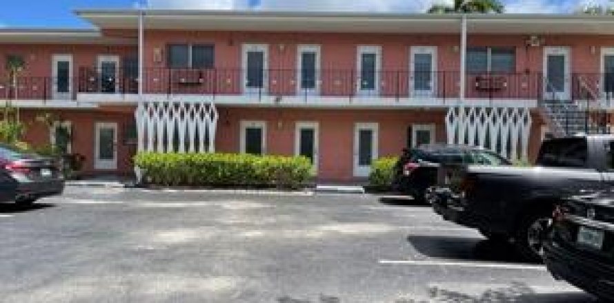 Condominio en North Miami, Florida, 2 dormitorios  № 2190865