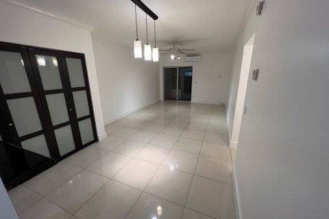 Condominio en alquiler en North Miami, Florida, 2 dormitorios, 82.68 m2 № 2190865 - foto 5
