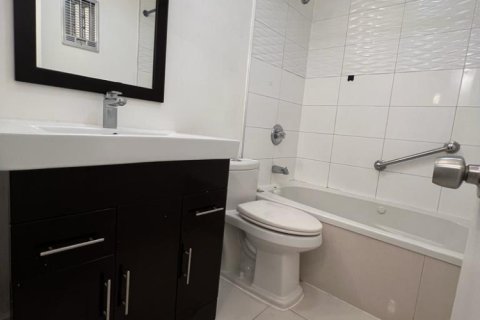 Condominio en alquiler en North Miami, Florida, 2 dormitorios, 82.68 m2 № 2190865 - foto 7