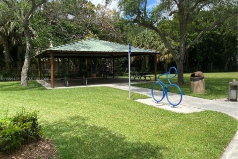 Condo in North Miami, Florida, 1 bedroom  № 2145937 - photo 30