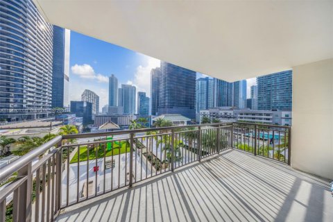 Condominio en venta en Miami, Florida, 3 dormitorios, 133.59 m2 № 1888834 - foto 17