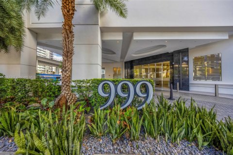 Condominio en venta en Miami, Florida, 3 dormitorios, 133.59 m2 № 1888834 - foto 21