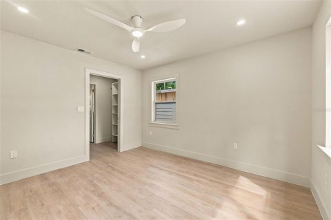 Villa ou maison à louer à Saint Petersburg, Floride: 3 chambres, 122.63 m2 № 2376743 - photo 16