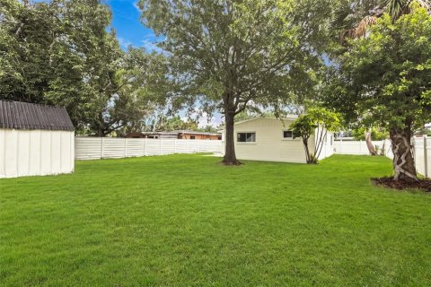 Villa ou maison à louer à Saint Petersburg, Floride: 3 chambres, 122.63 m2 № 2376743 - photo 29