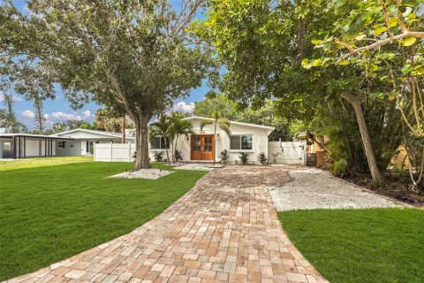 Villa ou maison à louer à Saint Petersburg, Floride: 3 chambres, 122.63 m2 № 2376743 - photo 3