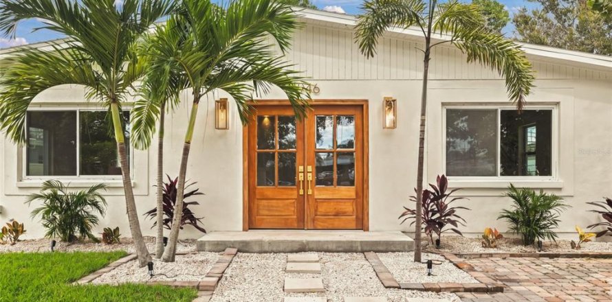 Villa ou maison à Saint Petersburg, Floride 3 chambres, 122.63 m2 № 2376743