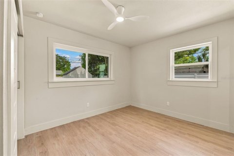 Villa ou maison à louer à Saint Petersburg, Floride: 3 chambres, 122.63 m2 № 2376743 - photo 21