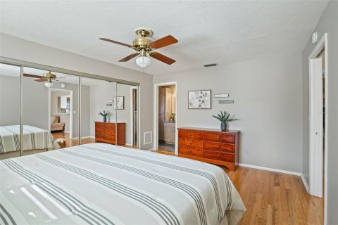 Casa en venta en Seminole, Florida, 3 dormitorios, 163.51 m2 № 1637698 - foto 12