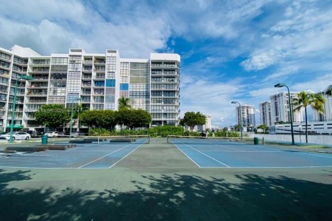 Condo in Hallandale Beach, Florida, 1 bedroom  № 1967142 - photo 28